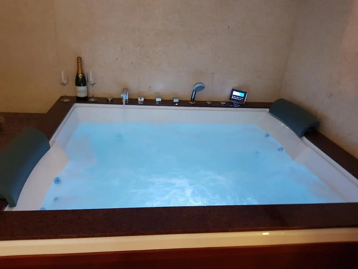 Lägenhet Super Spa Mega Mall Bukarest